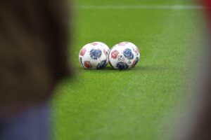 Dynamo Dresden gegen Nürnberg: Spannendes Duell endet 1:2, voller Emotionen und intensiven Momenten.