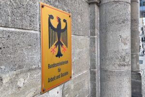 Grafik mit Rentenzahlen 2031 und 2032, Vergleich zwischen Regierungsvorschlag und Jungen Union.