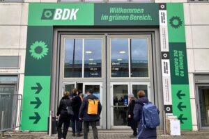 Delegierte diskutieren Klimaschutz, Energiepolitik und Außenpolitik beim Grünen-Parteitag in Hannover.