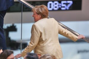 Johannes Winkel kritisiert Angela Merkels Einmischung in die Tagespolitik der CDU.