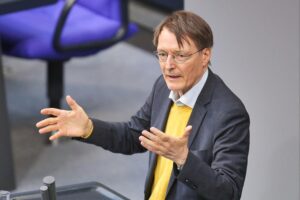 Karl Lauterbach fordert gesetzliche Regelungen zum assistierten Suizid nach Kessler-Zwillinge-Tragödie.