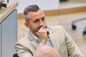 Politische Debatte in Sachsen-Anhalt: Eva von Angern kritisiert Ulrich Siegmund scharf.