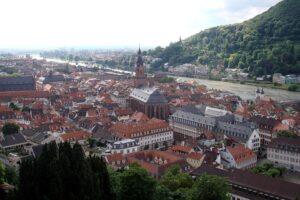 Ein Polizeieinsatz in Heidelberg nach versuchtem Totschlag und Körperverletzung.