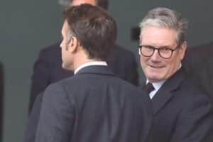 Friedrich Merz, Macron und Starmer bei einem geheimen Abendessen in Berlin zur digitalen Souveränität.
