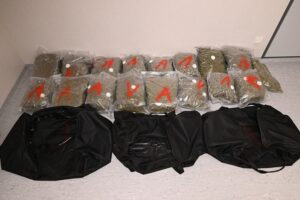 Polizei entdeckt 35 kg Cannabis nach Autounfall auf A27 bei Walsrode.