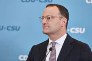 Jens Spahn trifft sich mit Abgeordneten zur Lösung des Rentenpakets in Berlin.