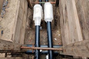 Fernwärme-Anschluss: Nachhaltige Energieversorgung durch Abwärme und Geothermie an der TUM Garching.