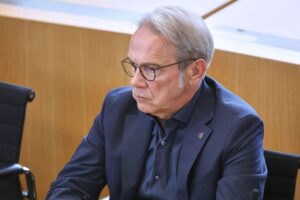 Thüringens Innenminister Georg Maier kritisiert AfD-Anfragen im Landtag zur Drohnenabwehr.