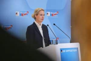 Alice Weidel äußert sich kritisch zu Friedrich Merz im Deutschen Bundestag.