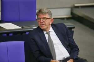 Wolfram Weimer, Kulturstaatsminister, weist Vorwürfe gegen Weimer Media Group entschieden zurück.