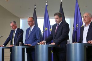 Stahlgipfel mit Woidke, Energiepreise, Wettbewerbssicherung, europäischer Handelsschutz, Zukunft der Stahlindustrie.