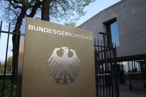 Bundesgerichtshof in Karlsruhe, Symbol der Rechtsprechung, Urteil zu schwerem Mordfall.