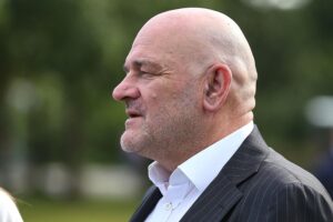 Robert Crumbach diskutiert soziale Kostensteigerungen und fordert mehr Bundesunterstützung für Brandenburg.