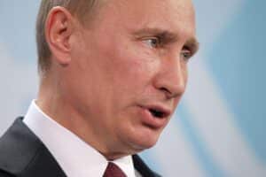 Heidi Tagliavini fordert direkte Gespräche mit Wladimir Putin über diplomatische Beziehungen und Konflikte.