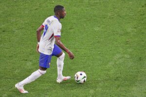 Ousmane Dembélé erhält die Auszeichnung als Weltfußballer des Jahres bei der FIFA-Gala.