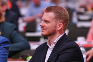 Tim Klüssendorf fordert mehr Einsatz von Katherina Reiche für Wirtschaftswachstum und Arbeitsplätze.