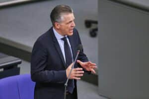 Thorsten Frei im Interview: Verteidigung seiner Rolle als Kanzleramtschef und Kritik an seiner Öffentlichkeitsarbeit.