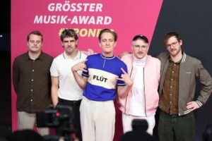 Kraftklub feiert Erfolg in deutschen Album-Charts mit "Sterben in Karl-Marx-Stadt".