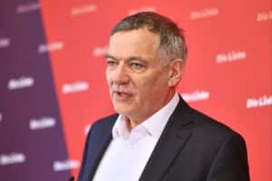 Jan van Aken fordert die Abschaffung der Schufa für mehr Transparenz und Fairness.