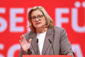 Anke Rehlinger fordert schnellere Maßnahmen zur Entlastung der Wirtschaft in Deutschland.