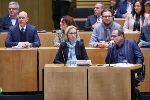 Thüringer Landtag: BSW-Fraktion betont Stabilität trotz der Krise in Brandenburg. Koalition weiterhin fest.