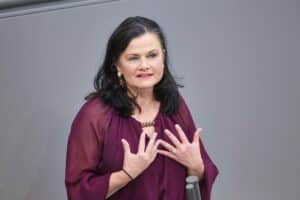 Gitta Connemann kritisiert SPD-Erbschaftssteuerreform; Gefahr für mittelständische Unternehmen und Arbeitsplätze.