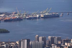 Hafen von Rio de Janeiro: Symbol für internationale Handelsbeziehungen und wirtschaftliche Chancen.