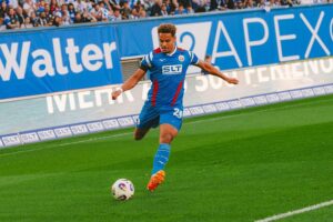 Dario Gebuhr, Hansa Rostock, wird bis 2026 an Chemnitzer FC ausgeliehen.