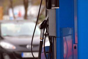 Tankstelle, Überfall, Polizei, Messer, Festnahme, 16-Jähriger, Langenhagen, Ermittlungen, Sicherheit, Prozess.