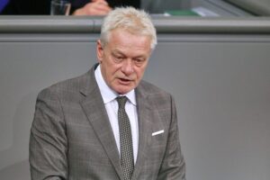 Alois Rainer diskutiert Freihandelsabkommen Mercosur und Schutzklauseln für europäische Landwirte.