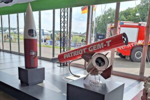 Patriot-Raketen, militärische Mobilität, Sicherheitspolitik, Jan van Aken, Ukrainekrieg, EU-Verteidigungssystem.