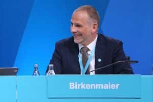 Philipp Birkenmaier wird neuer Büroleiter des Bundeskanzlers Friedrich Merz in Berlin.