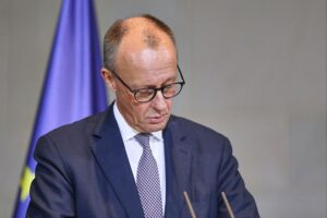 Friedrich Merz sendet Kondolenztelegramm nach tragischem Brand in Crans-Montana, Schweiz.