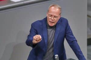 Matthias Miersch diskutiert gerechtere Besteuerung hoher Erbschaften und kündigt Reform an.