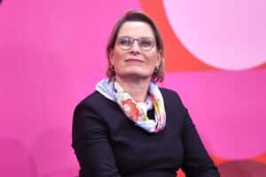 Bundesjustizministerin Hubig diskutiert Mieterschutz und notwendige Reformen für Mieterrechte in Deutschland.