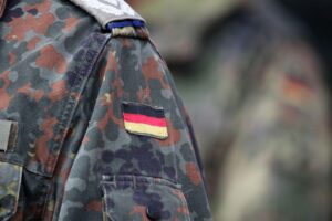 Soldaten des Fallschirmjägerregiments 26 im Fokus von Missständen und Reformen der Bundeswehr.