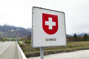 Brenndes Bar in Crans-Montana während Silvesterfeier, Trauer um 40 Todesopfer.