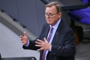 Bodo Ramelow kritisiert Zalando: Arbeitsplätze bedroht, Raubtier-Kapitalismus und Subventionsforderungen.