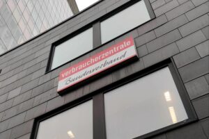 Verbraucher informieren sich über Streitbeilegung: Zu wenig Wissen über Schlichtungsstellen und Teilnahmepflicht.
