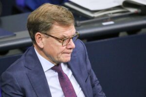 Außenminister Wadephul und US-Kollege Rubio diskutieren über internationale Zusammenarbeit und Sicherheit.