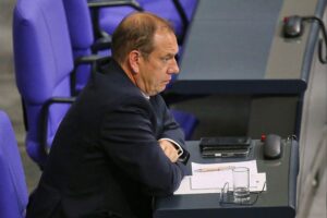 Henning Otte fordert Aufklärung von Missständen in der Bundeswehr und Umsetzung der Dunkelfeld-Studie.