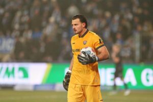 Dynamo Dresden verliert 1:2 gegen Elversberg, trotz engagierter Leistung und Chancen im Spiel.