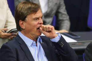 Bernd Baumann äußert sich zur Gerichtsentscheidung über die AfD und Verfassungsschutz.
