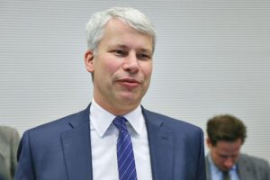Steffen Bilger spricht auf dem CDU-Parteitag über Geschlossenheit und Reformen.