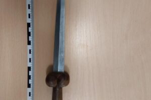 Dolch im Handgepäck eines Fluggastes bei Sicherheitskontrolle am Flughafen Bremen entdeckt.