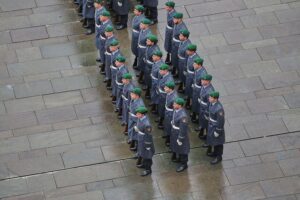 Soldaten der Bundeswehr bei der Ausbildung: neue Konzepte, Resilienz und Drohnenschulung stehen im Fokus.