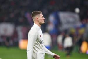 Patrik Schick jubelt nach seinem Tor in einem Champions-League-Spiel gegen Olympiakos Piräus.