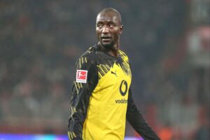 Borussia Dortmund jubelt über 2:0-Sieg gegen Atalanta, Guirassy und Beier als Toreigner.