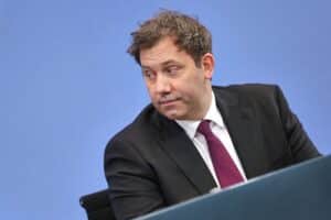 Lars Klingbeil präsentiert Initiative zur Stärkung der Kapitalmarktunion in Europa.