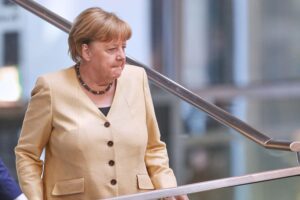Angela Merkel weist Spekulationen über Bundespräsidenten-Kandidatur entschieden zurück.